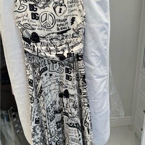 Black and White Graphic Print Dress